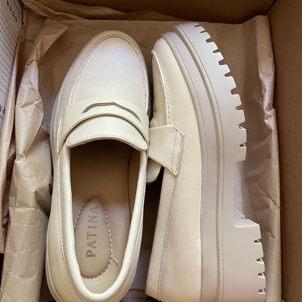 Cream Loafers Patina Portland Leather Size 8
